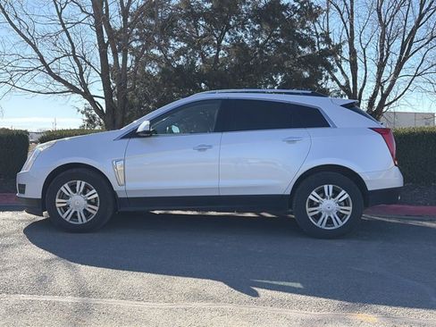 Used 2014 Cadillac SRX Luxury w/ Driver Awareness Package image 9