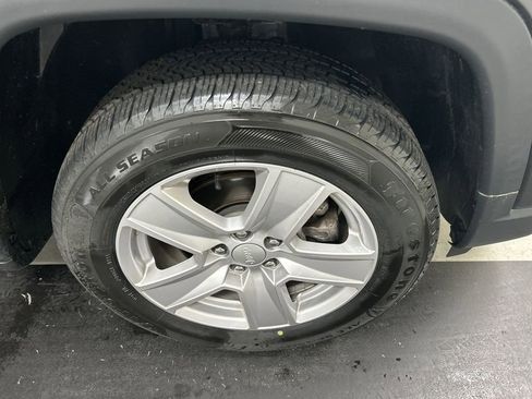 Used 2022 Jeep Compass Latitude w/ Convenience Group AWD/4WD image 8