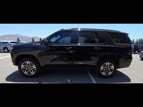 Used 2025 Chevrolet Tahoe Z71 w/ Z71 Off-Road Package AWD/4WD image 7