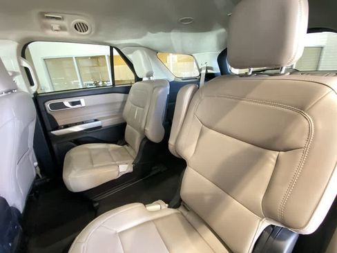 Used 2023 Ford Explorer XLT w/ Equipment Group 202A image 24