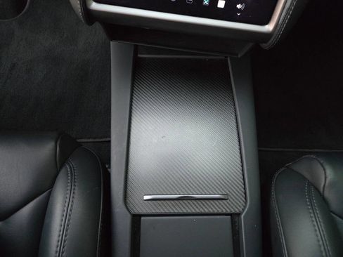 Used 2019 Tesla Model S Performance image 27