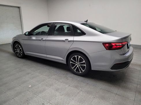 Used 2024 Volkswagen Jetta Sport image 3