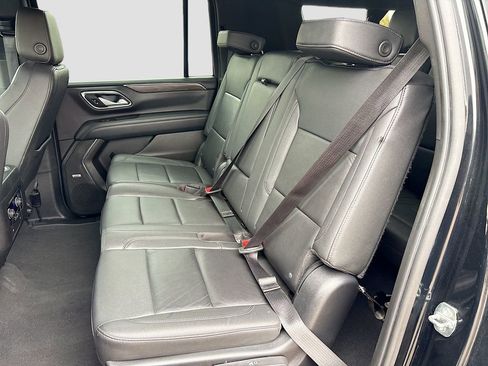 Used 2022 Chevrolet Suburban LT image 25
