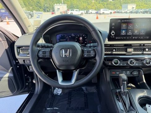 Used 2024 Honda Civic Touring image 12