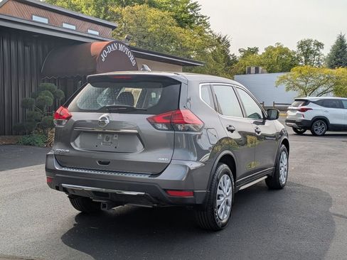 Used 2017 Nissan Rogue S AWD/4WD image 4