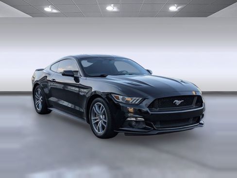 Used 2015 Ford Mustang GT image 6
