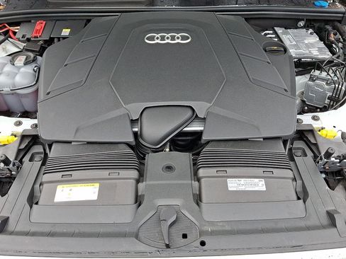 Used 2025 Audi Q7 3.0T Premium Plus w/ Premium Plus Package AWD/4WD image 29