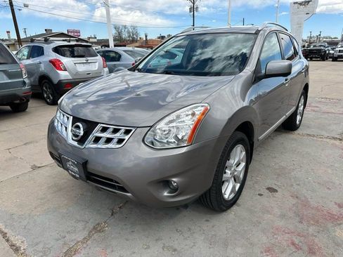 Used 2013 Nissan Rogue SL image 3