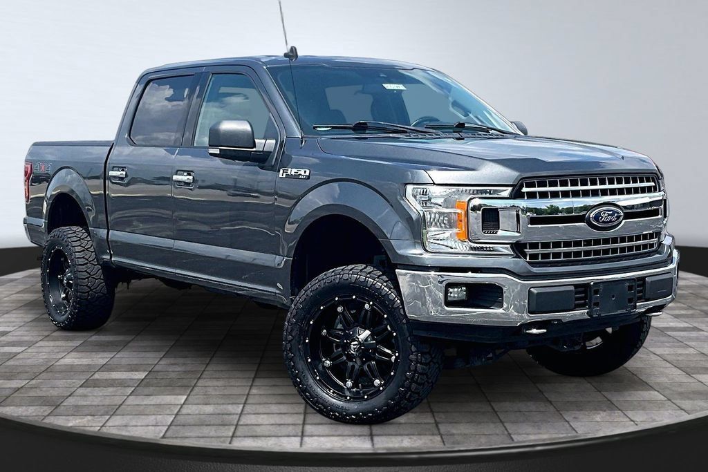 Used 2019 Ford F150 XLT w/ Equipment Group 302A Luxury AWD/4WD image 10