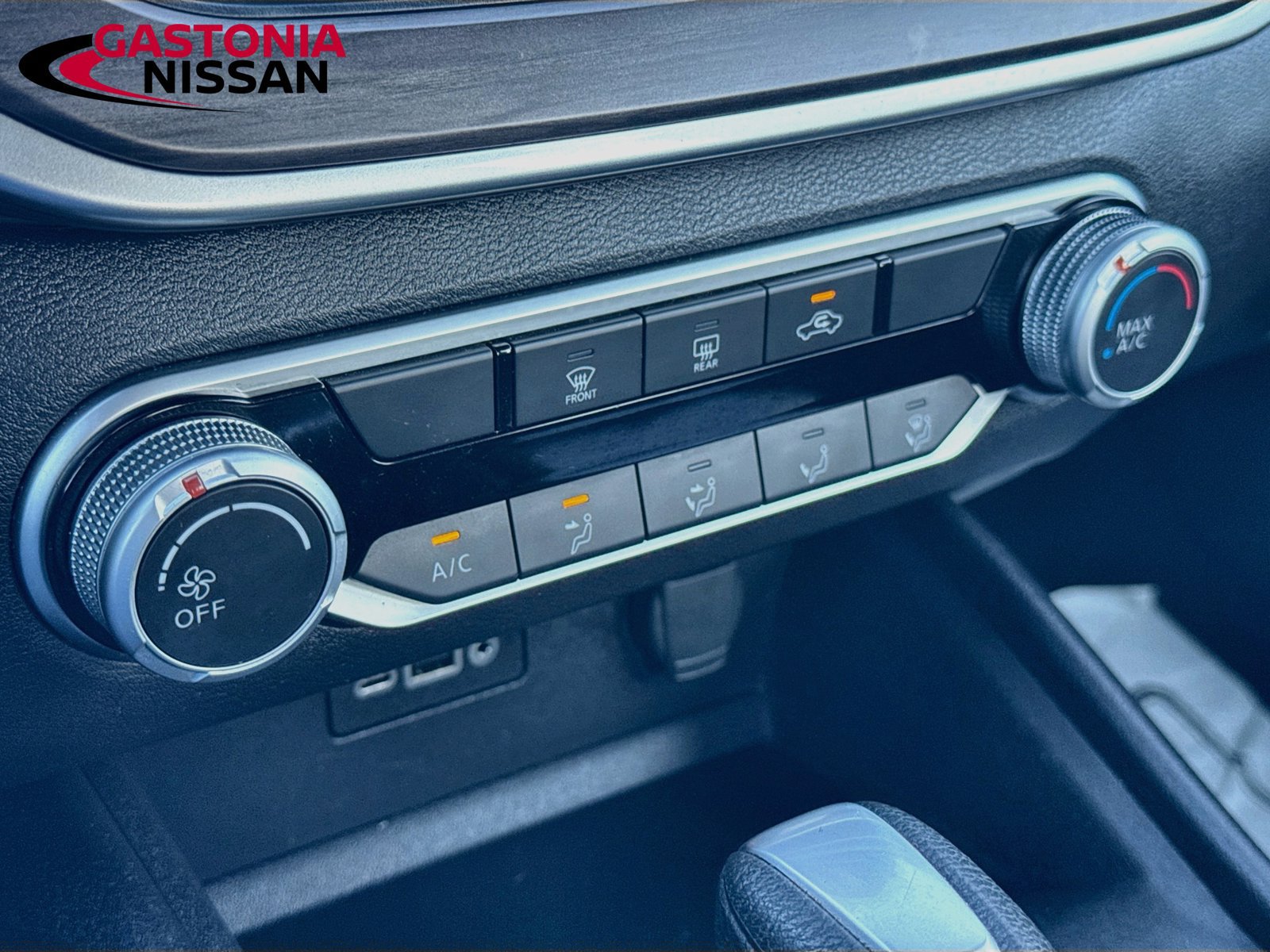 Used 2025 Nissan Altima 2.5 SV FWD image 19