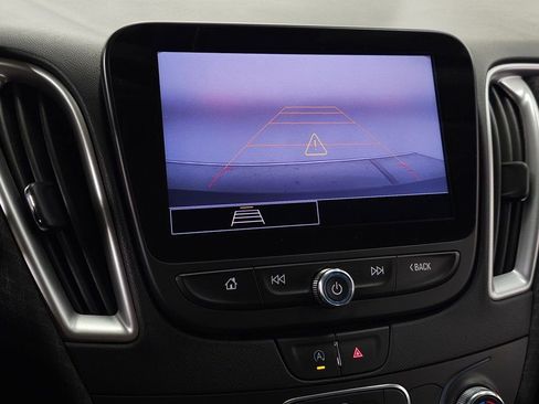 Used 2022 Chevrolet Malibu RS image 25