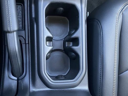 New 2025 Jeep Gladiator High Tide image 26