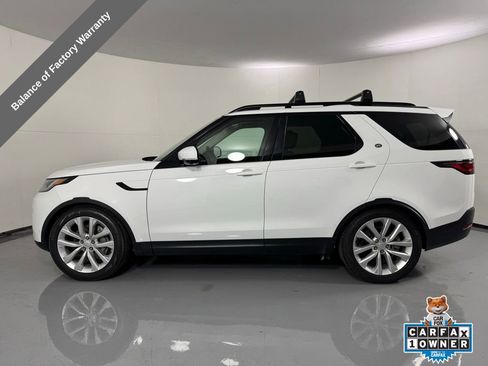 Used 2023 Land Rover Discovery S image 10