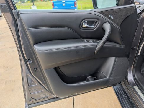 Used 2024 INFINITI QX80 Luxe RWD image 14