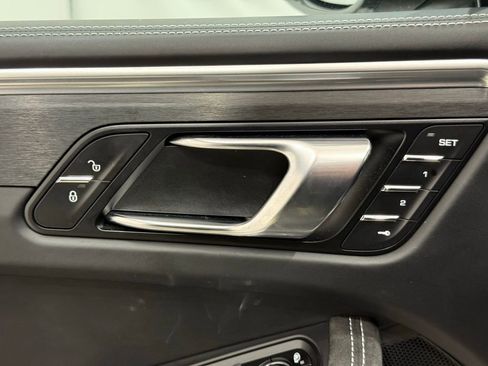Used 2018 Porsche Macan GTS image 16