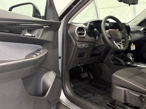 New 2026 Chevrolet TrailBlazer LT w/ Midnight Edition AWD/4WD image 31
