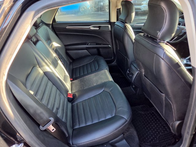 Used 2018 Ford Fusion SE w/ Fusion SE Technology Package FWD image 14