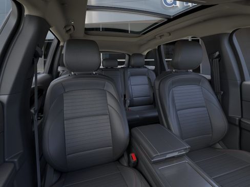 New 2026 Lincoln Nautilus Reserve image 10