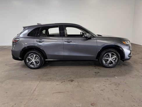 Used 2025 Honda HR-V EX-L image 2