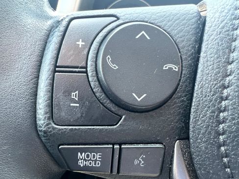 Used 2017 Toyota RAV4 XLE w/ All Weather Liner Package AWD/4WD image 21