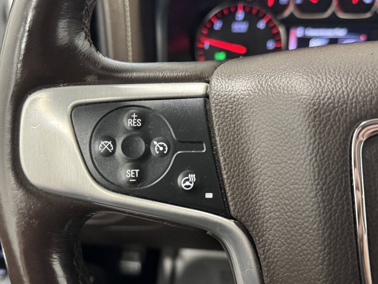 Used 2015 GMC Sierra 1500 SLT w/ SLT Preferred Package AWD/4WD image 26
