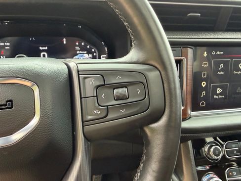 Used 2023 GMC Yukon Denali Ultimate AWD/4WD image 15