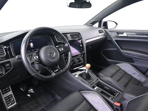 Used 2018 Volkswagen Golf R 4-Door image 27