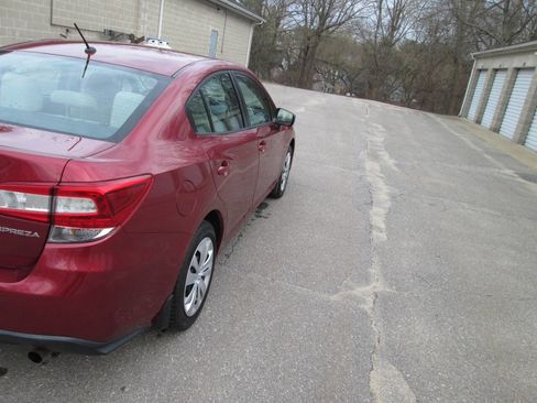 Used 2019 Subaru Impreza 2.0i image 10