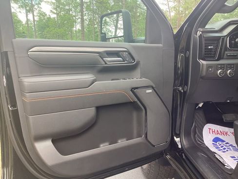 New 2026 GMC Sierra 2500 AT4 w/ AT4 Premium Plus Package AWD/4WD image 16