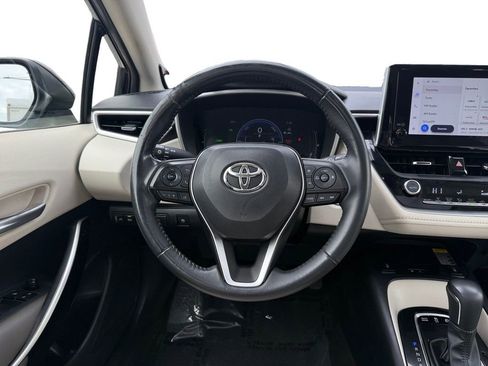 Used 2023 Toyota Corolla XLE image 13