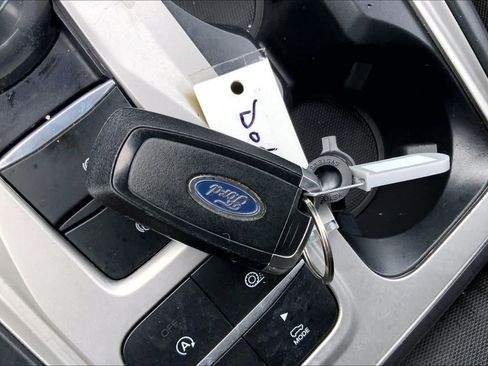 Used 2023 Ford Explorer XLT RWD image 15