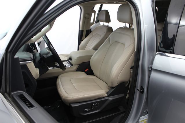 Used 2023 Ford Expedition Max Limited AWD/4WD image 19