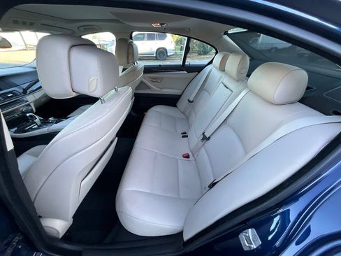 Used 2011 BMW 528i Sedan image 25