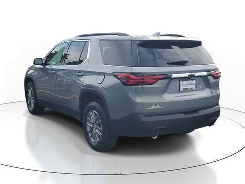 Certified 2023 Chevrolet Traverse LT FWD image 3