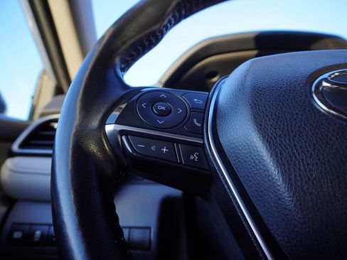 Used 2019 Toyota Camry XLE image 20