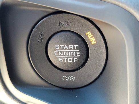 New 2025 Jeep Gladiator Mojave w/ Steel Bumper Group image 17