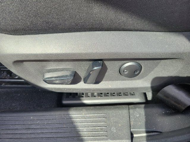 Certified 2023 Nissan Rogue SV FWD image 20