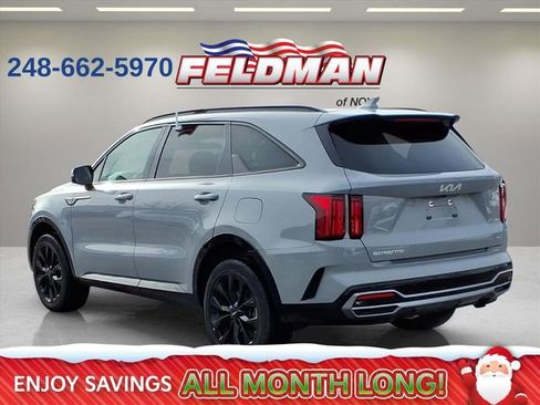 Used 2023 Kia Sorento SX image 3