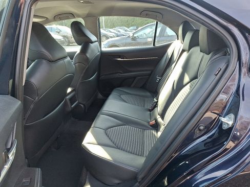 Used 2021 Toyota Camry SE image 10