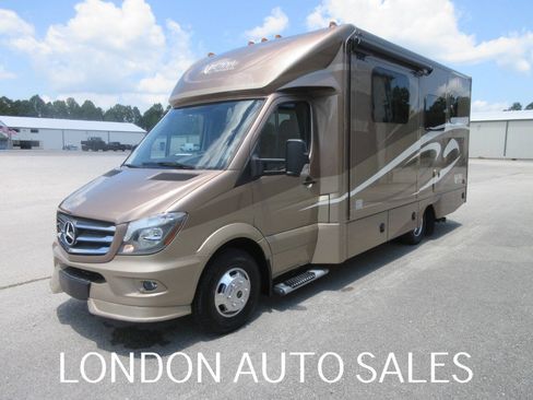 Used 2017 Mercedes-Benz Sprinter 3500 image 2
