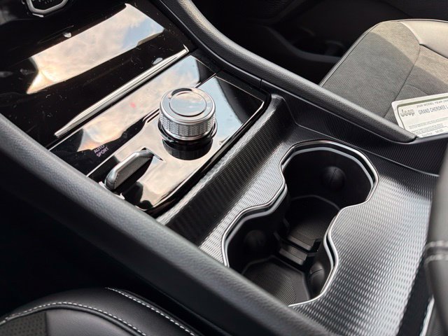 New 2026 Jeep Grand Cherokee Altitude AWD/4WD image 19
