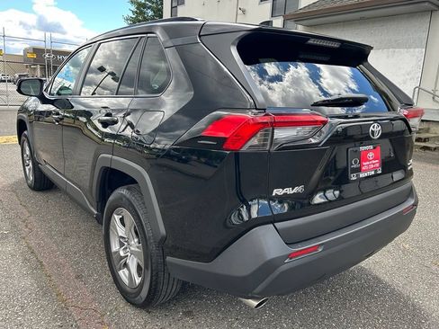 Used 2024 Toyota RAV4 XLE w/ Convenience Package AWD/4WD image 7
