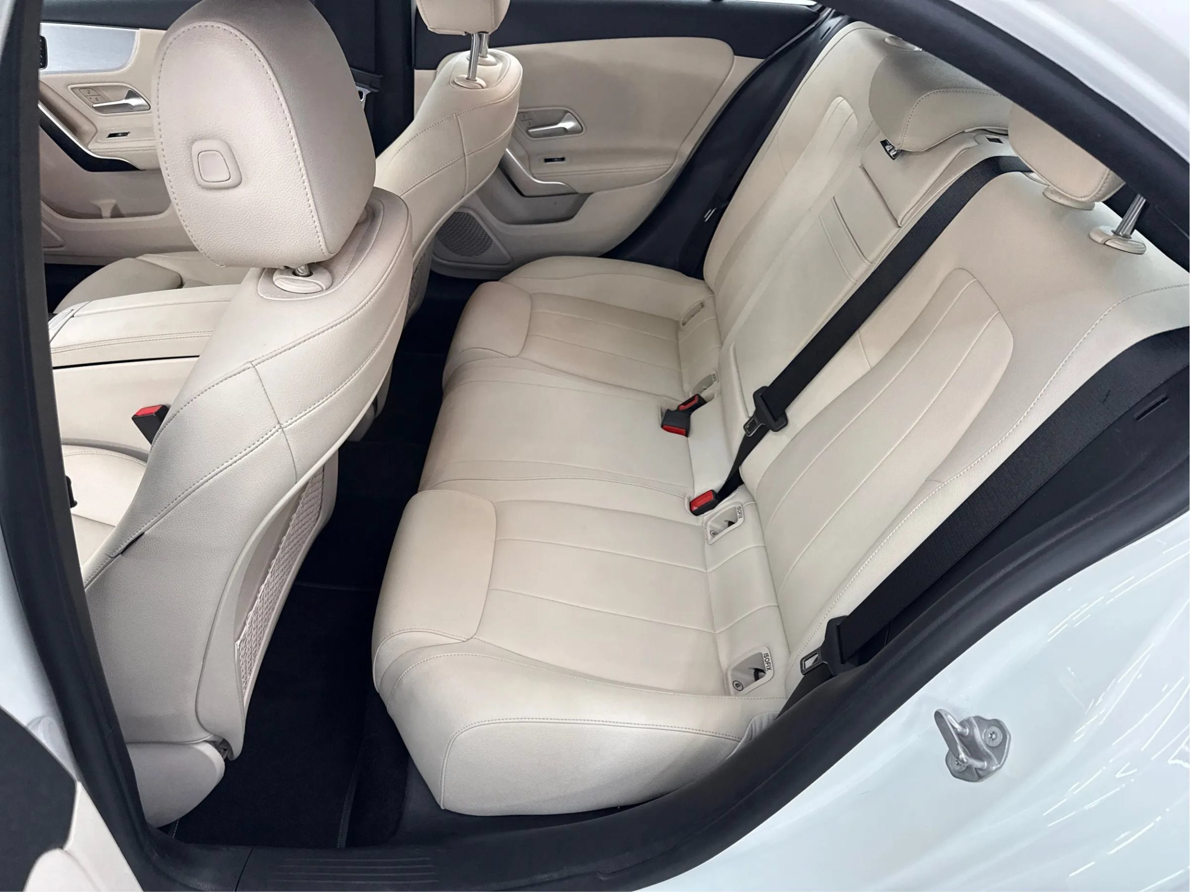 Used 2021 Mercedes-Benz A 220 4MATIC image 14