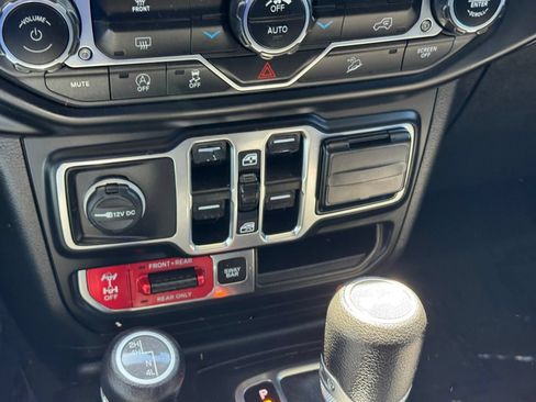 Used 2020 Jeep Wrangler Unlimited Rubicon AWD/4WD image 19