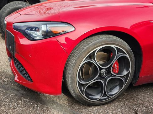 Used 2023 Alfa Romeo Giulia Veloce image 4