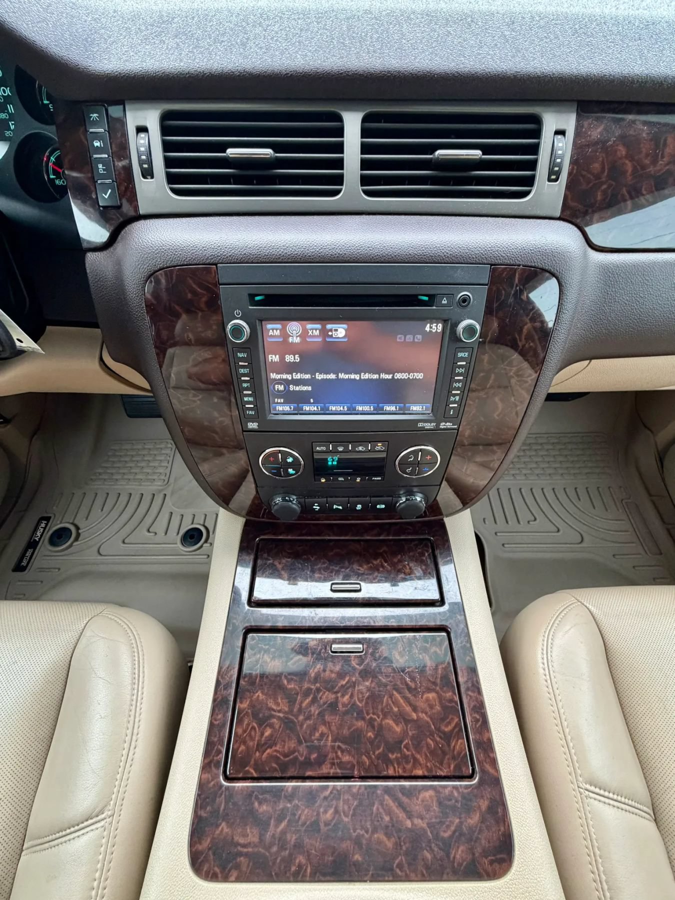 Used 2014 GMC Sierra 2500 Denali w/ Suspension Package, Off-Road AWD/4WD image 13