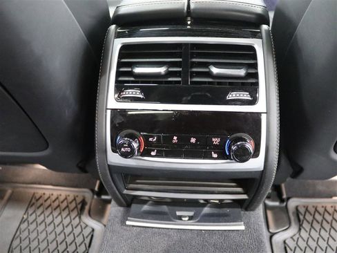 Used 2019 BMW 750i xDrive w/ Executive Package image 18
