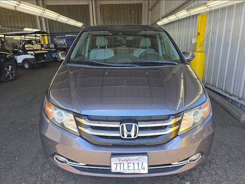 Used 2016 Honda Odyssey Touring image 2