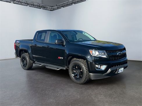 Used 2017 Chevrolet Colorado Z71 w/ Z71 Midnight Edition image 7