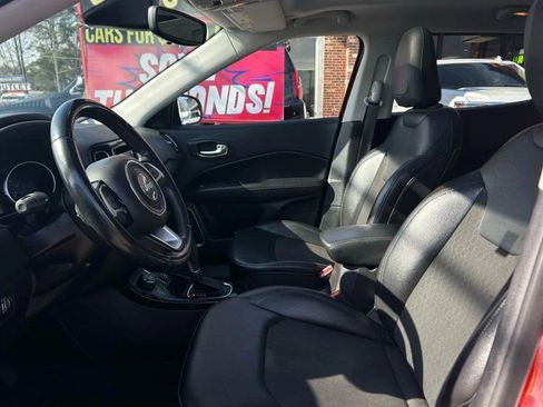 Used 2020 Jeep Compass Latitude AWD/4WD image 9
